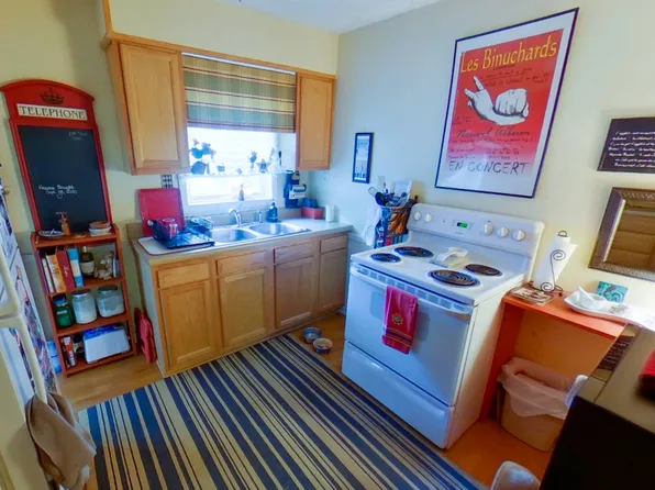 717 Leavenworth St, Manhattan, KS 66502