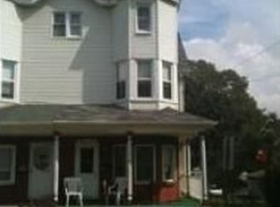 219 S Walnut St, Slatington, PA 18080