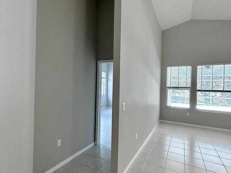 6818 Winslow St — Photo 18