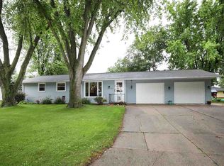 1051 Debra St, Wrightstown, WI 54180