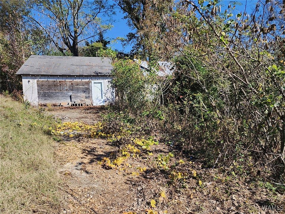 2nd image of 5729 15th Ave E