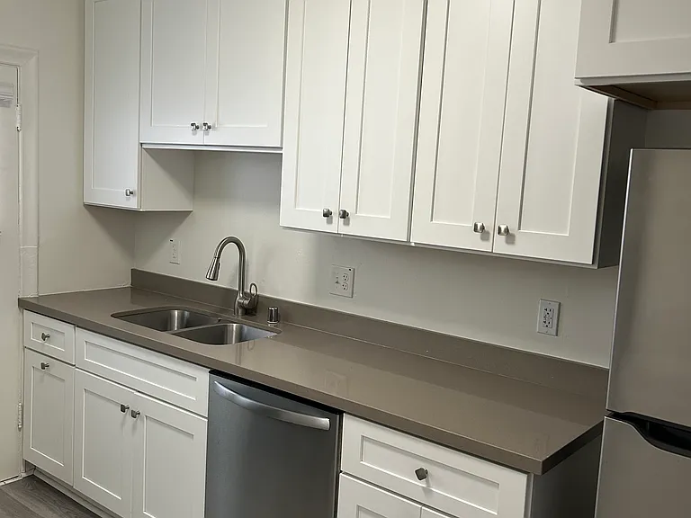 3772 Park Blvd #8 — Photo 3