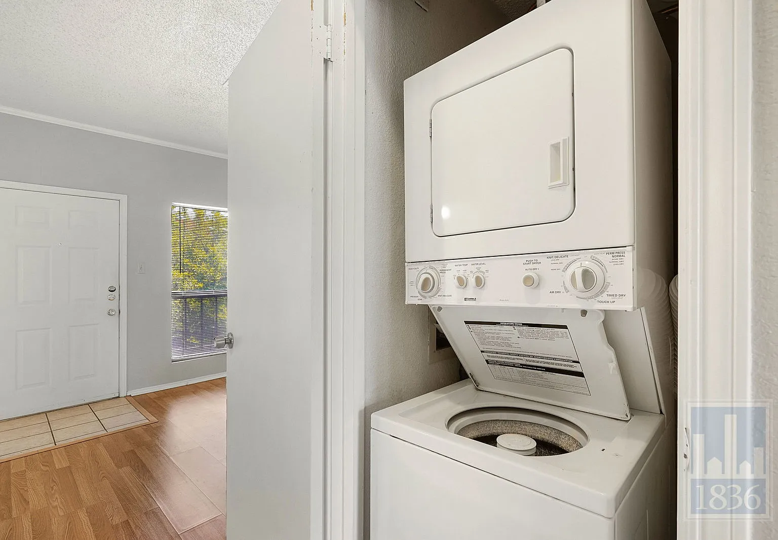 2 bed, 2.0 bath, 716 sqft, $1,500 — Photo 3