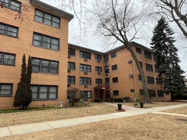 500 Washington Blvd APT 404, Oak Park, IL 60302