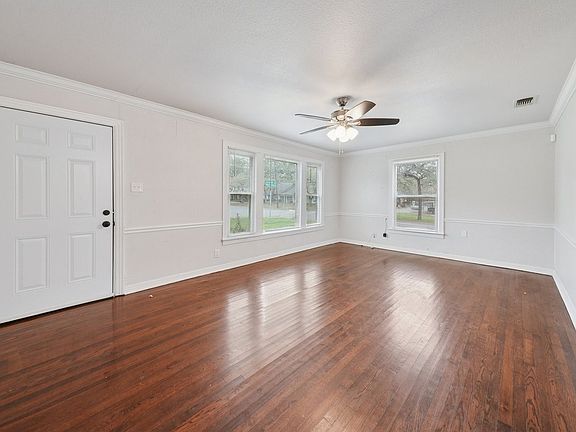 5th image of 1022 Churchill Rd