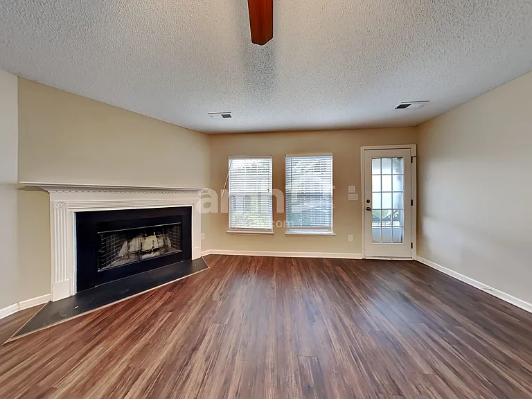 5117 Torrey Ln — Photo 5
