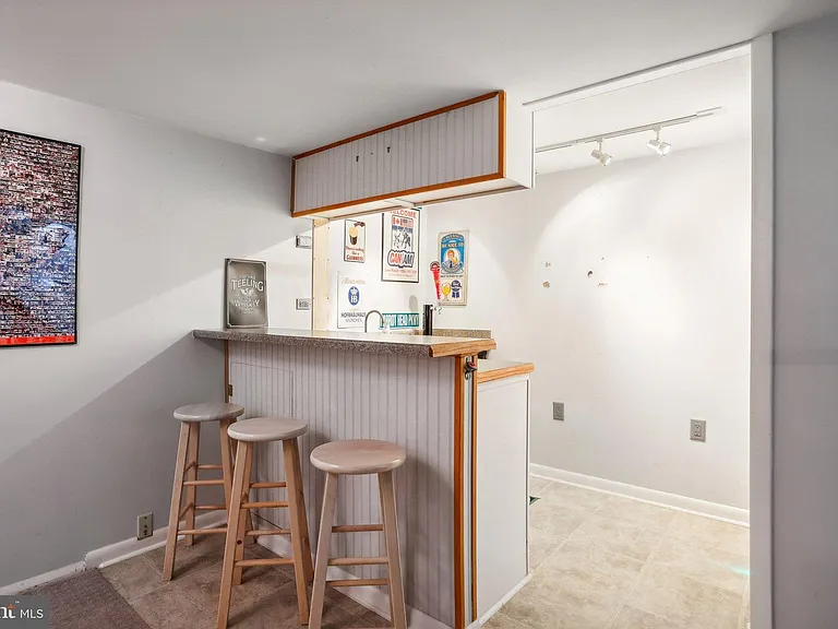 323 Penwyllt Ct — Photo 18