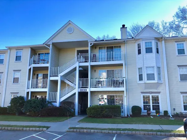 161 Linden St, Mahwah, NJ 07430