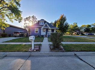 815 8th St, Aurora, NE 68818