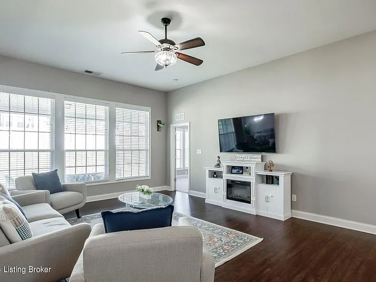 107 Irondale Ct — Photo 39