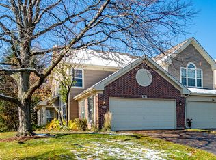 748 Clover Hill Ct, Elk Grove Village, IL 60007