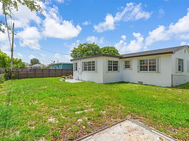 7150 SW 10th St — Photo 27