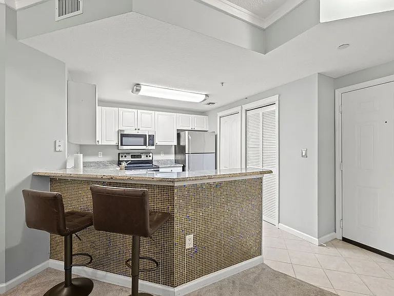 5060 Fairways Cir #F101 — Photo 2