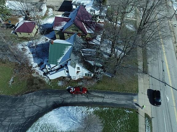 3rd image of 724 N Main St