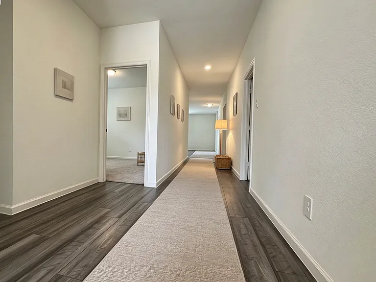 1604 Shadow Hawk Dr — Photo 4