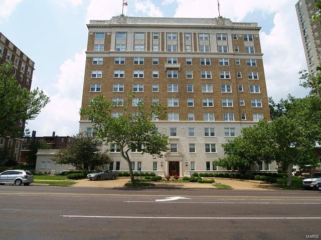 1st image of 701 S Skinker Blvd APT 303