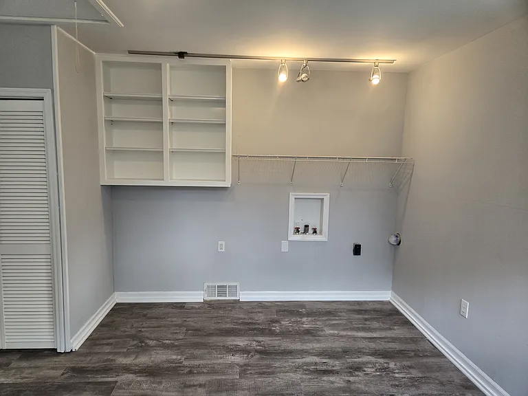 1003 Greenhill St — Photo 24