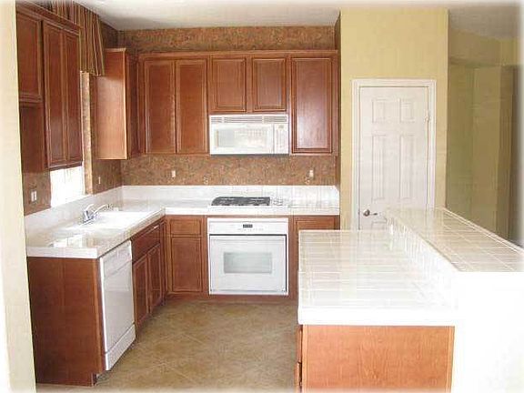 2nd image of 13527 Mesa Linda Ave