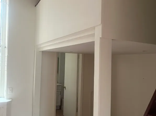 2015 Green St APT 1F, Philadelphia, PA 19130