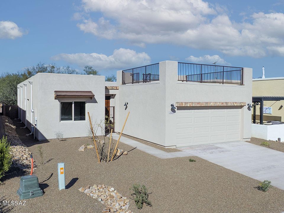 1st image of 204 Market Cir