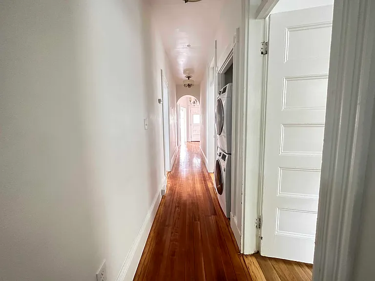 35 Waldeck St #1 — Photo 10