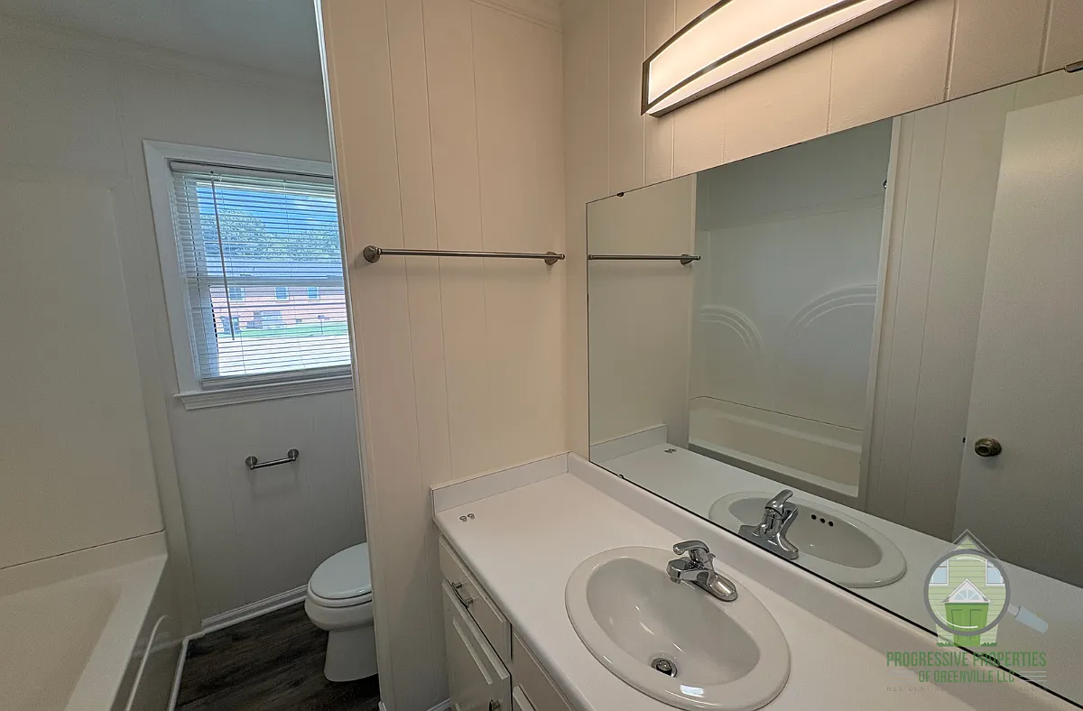 111 Fowler Road - 1 — Photo 2