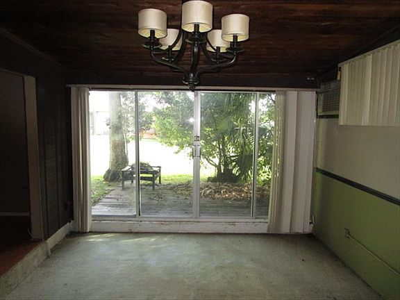 Additional Living Room