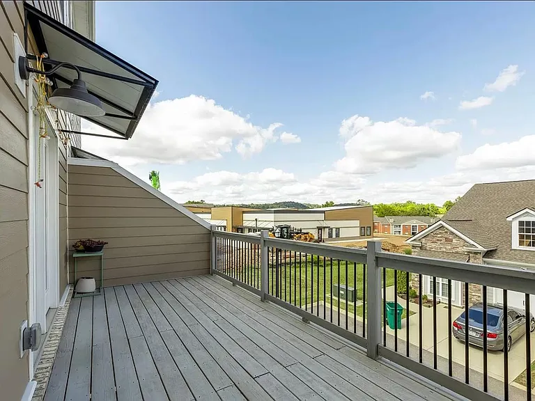 204 Kinsale Dr — Photo 34