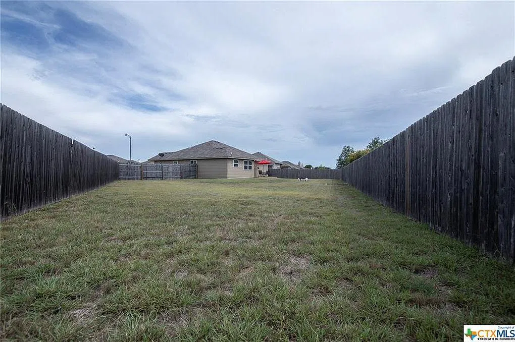 4 bed, 1418 sqft, $1,625 — Photo 2