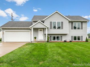 1813 Keegan Ct SW, Wyoming, MI 49519