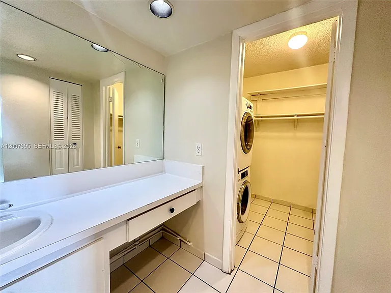 802 NW 87th Ave #315 — Photo 8