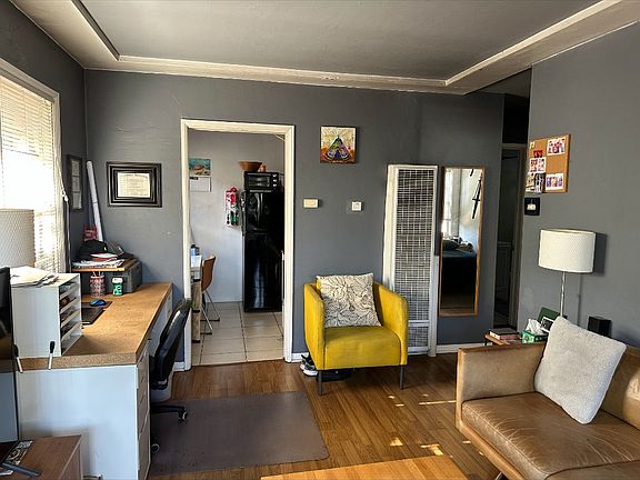 3rd image of 4017 49th St