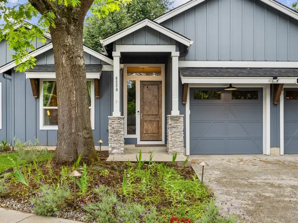 6220 NW Bernie Dr, Vancouver, WA 98663