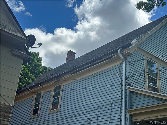 3rd image of 27 Moselle St