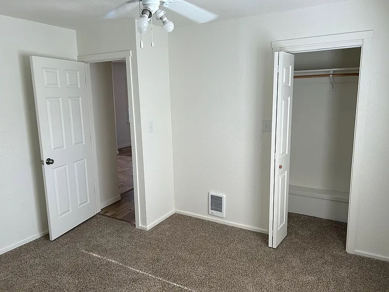 2333 White Ave — Photo 7