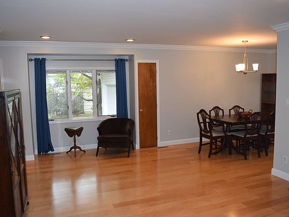 3rd image of 706 N 10th St