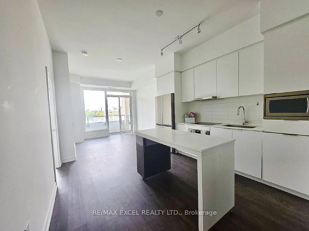 3 bed, $2,950 — Photo 4