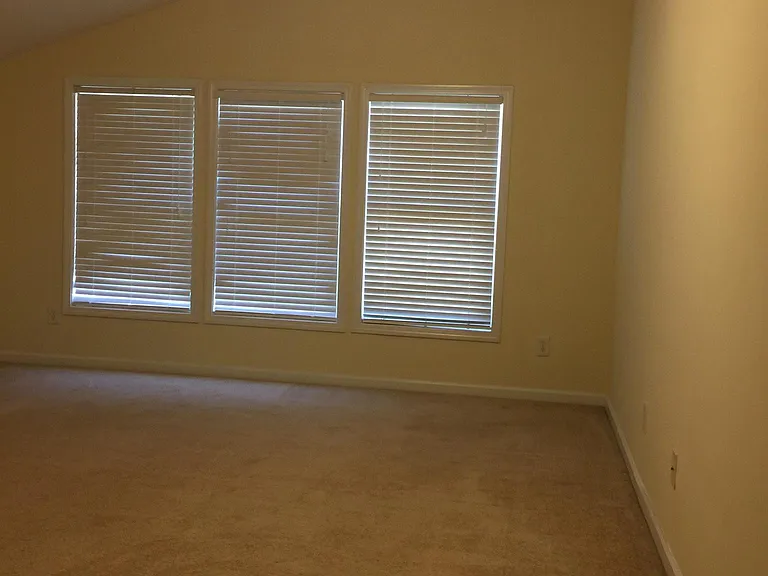2410 Mindy Ln — Photo 10