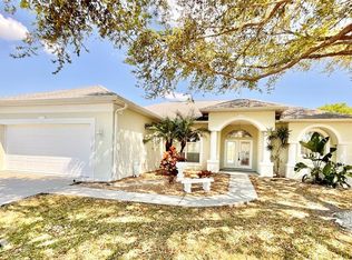 1828 Osprey Ln, Lutz, FL 33549