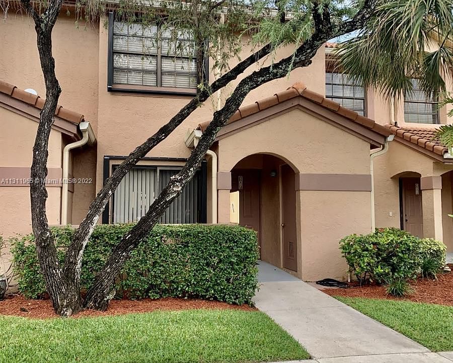 1st image of 10600 NW 14th St APT 107