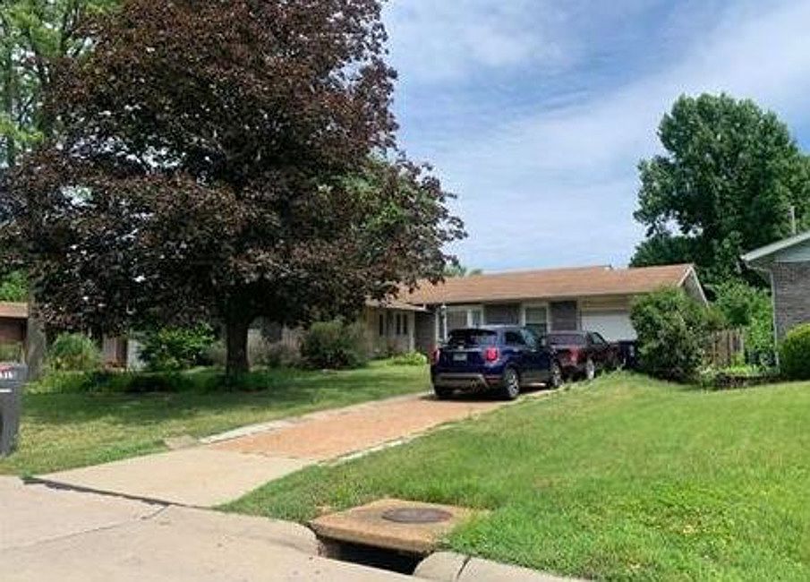 2515 Greenbriar Dr, Florissant, MO 63033 Zillow