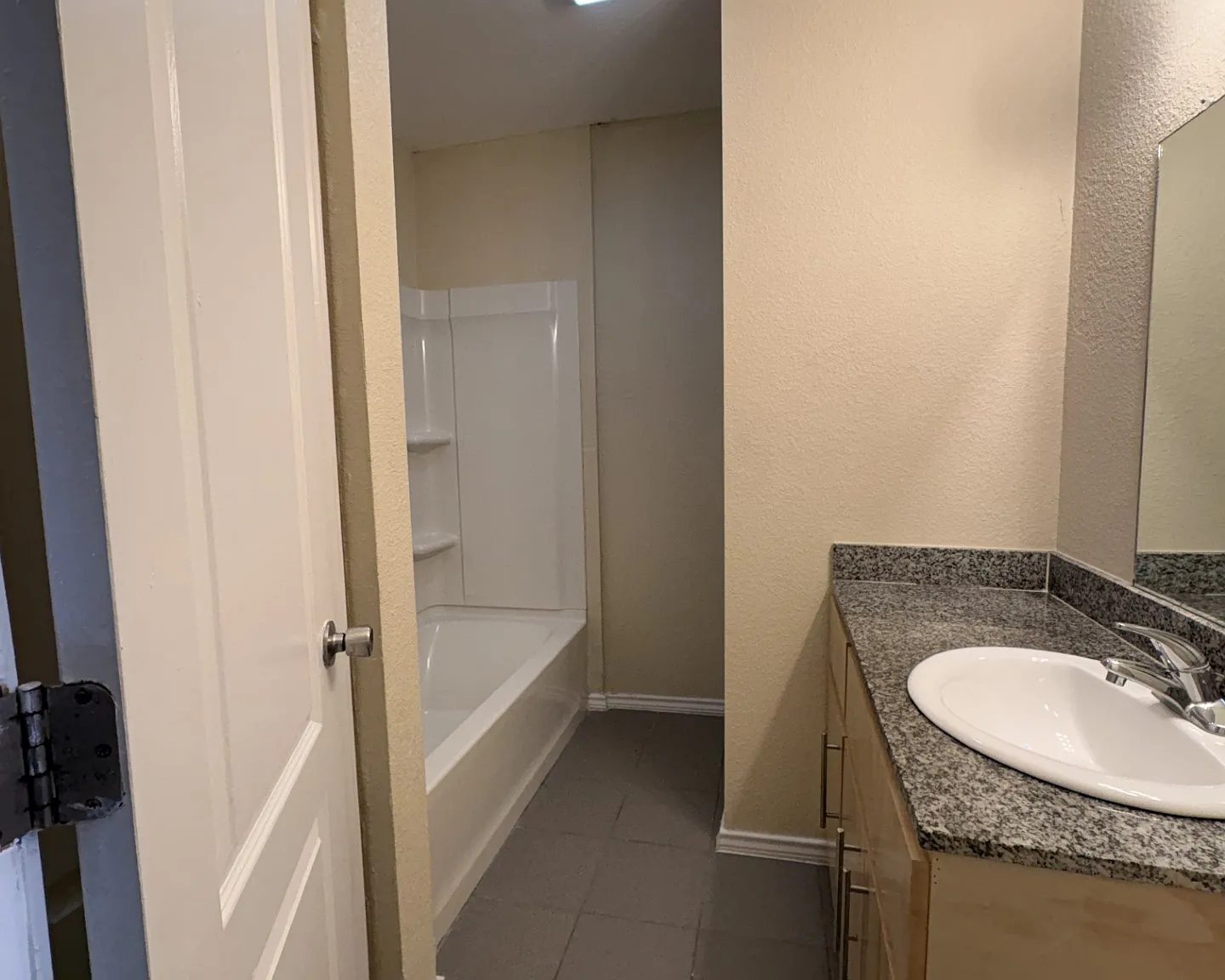 Sunshine Village Apartments — Photo 2