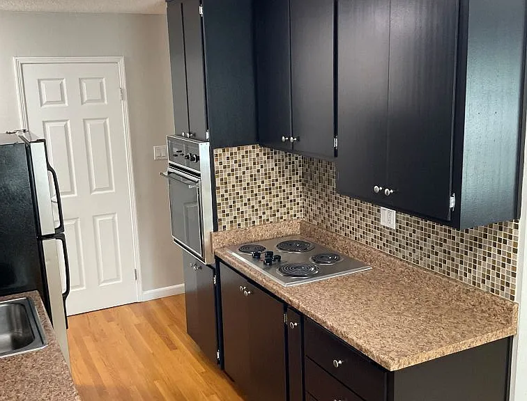 141 Montecito Ave — Photo 2