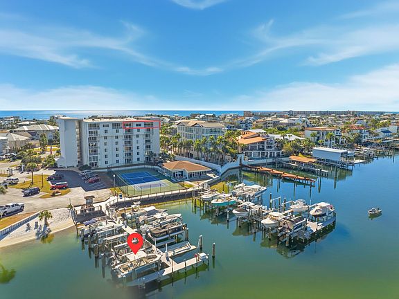 2nd image of 30 Moreno Point Rd Penthouse 703A