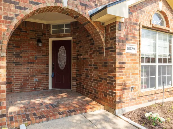 5029 Skymeadow Dr, Fort Worth, TX 76135