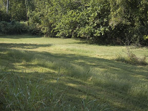 3rd image of 1040 Battery Ln