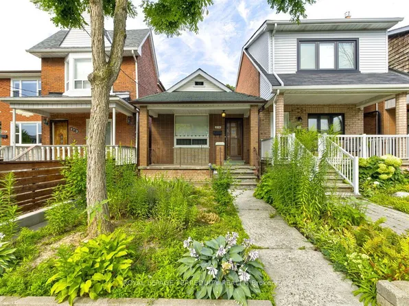 274 Harvie Ave, Toronto, ON M6E 4K6