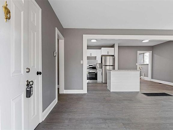 3rd image of 2355 Hillside Ave