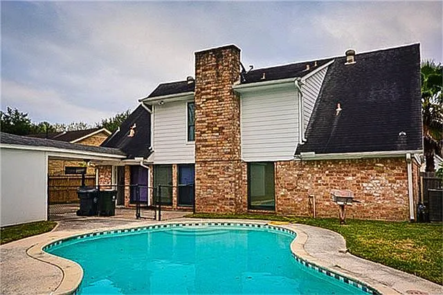 2814 Field Line Dr — Photo 31