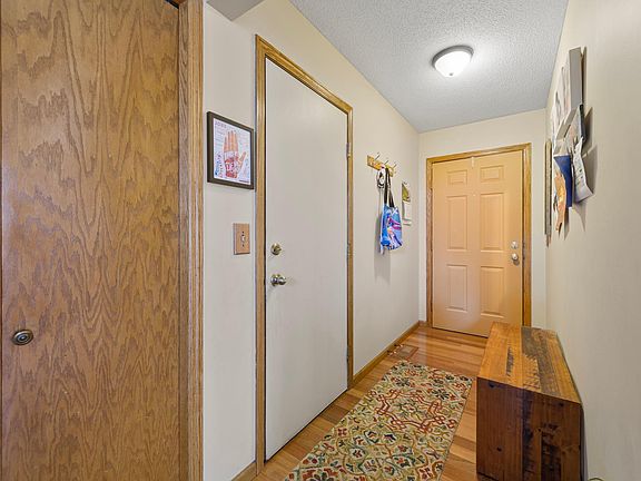 5th image of 14837 Crestview Ave W